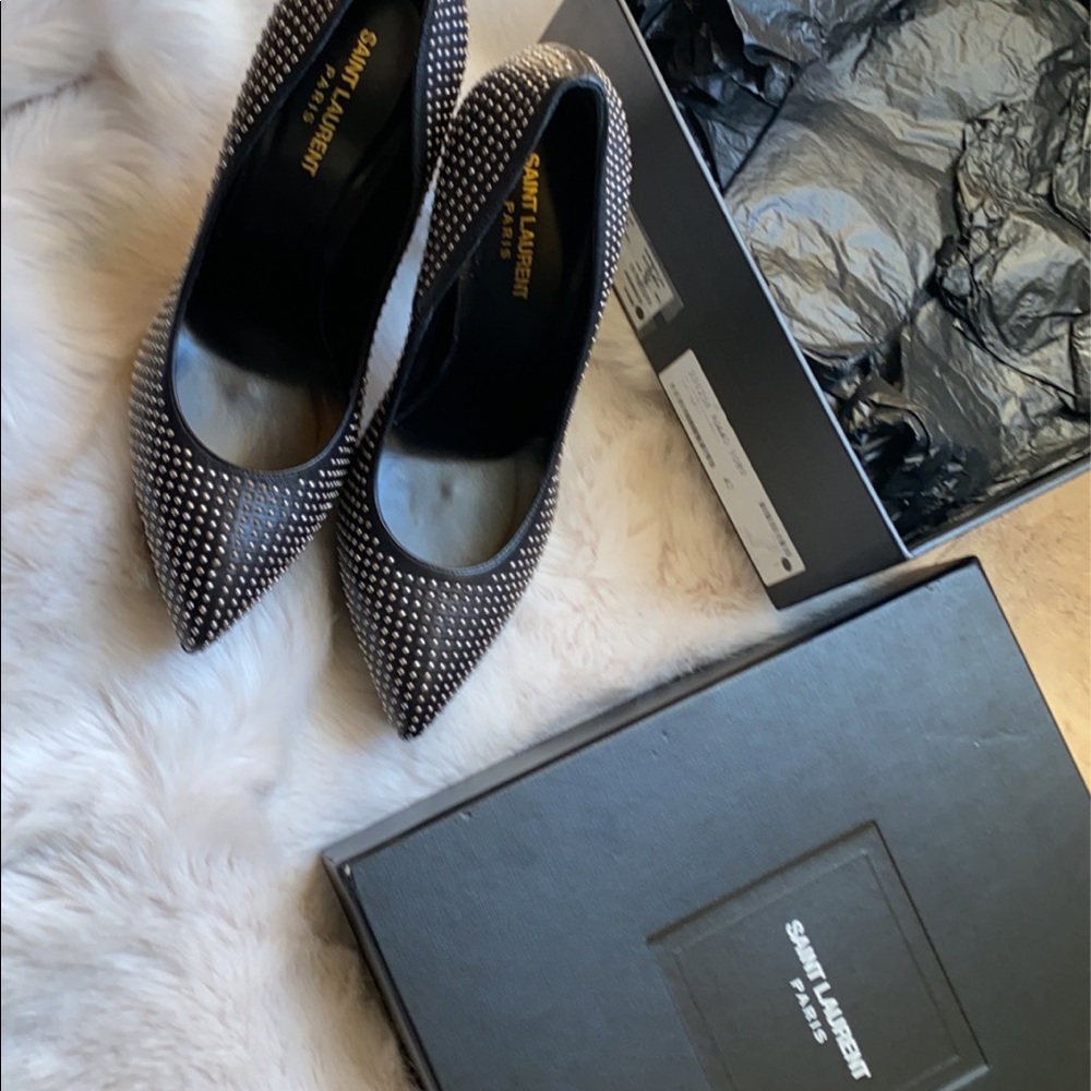 Shoe - Picture 6 of 8